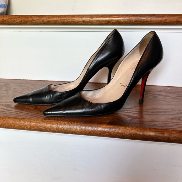 Christian Louboutin size 39 1/2 (8 1/2 US) black leather 4” heels. - Picture 6 of 10